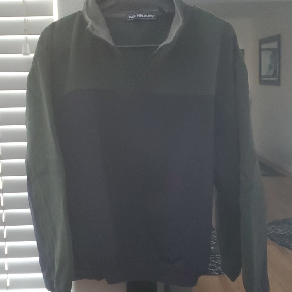 Men's sweater